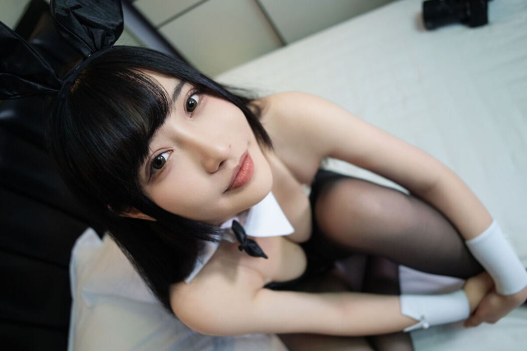 Coser@糖果果Candy – 黑胶兔兔1 Part2