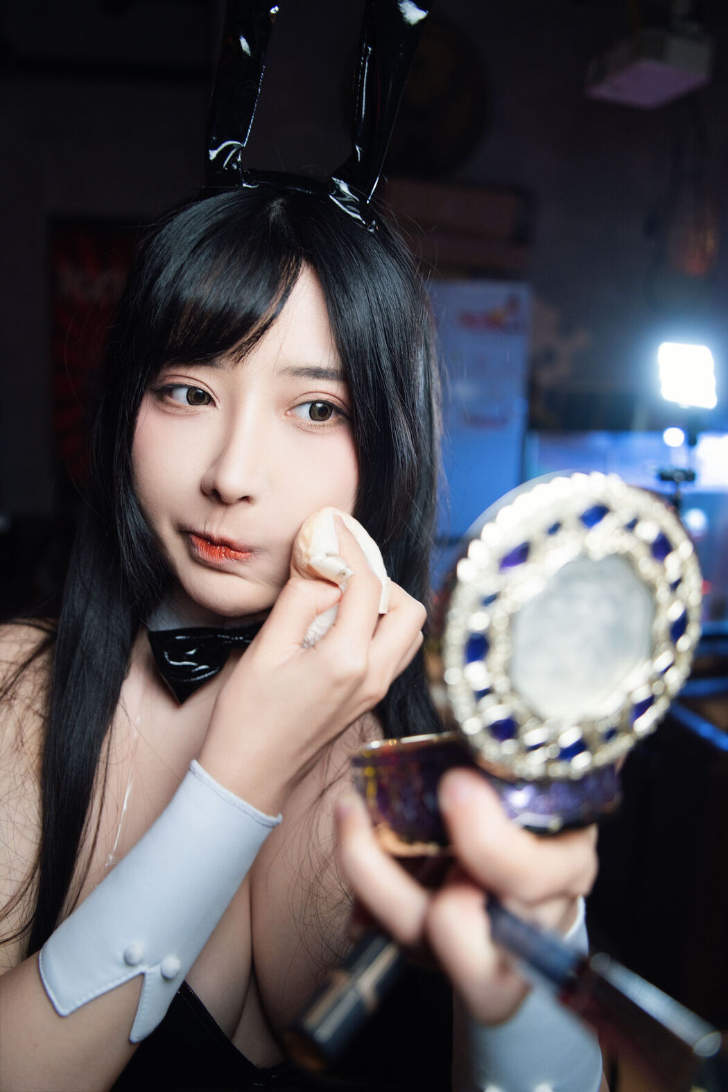 Coser@糖果果Candy – 黑胶兔兔2 Part3