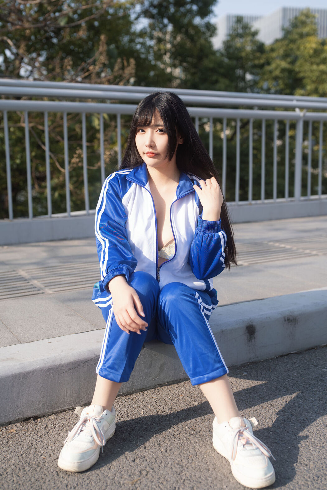 Coser@糖果果Candy – 户外校服 Part1
