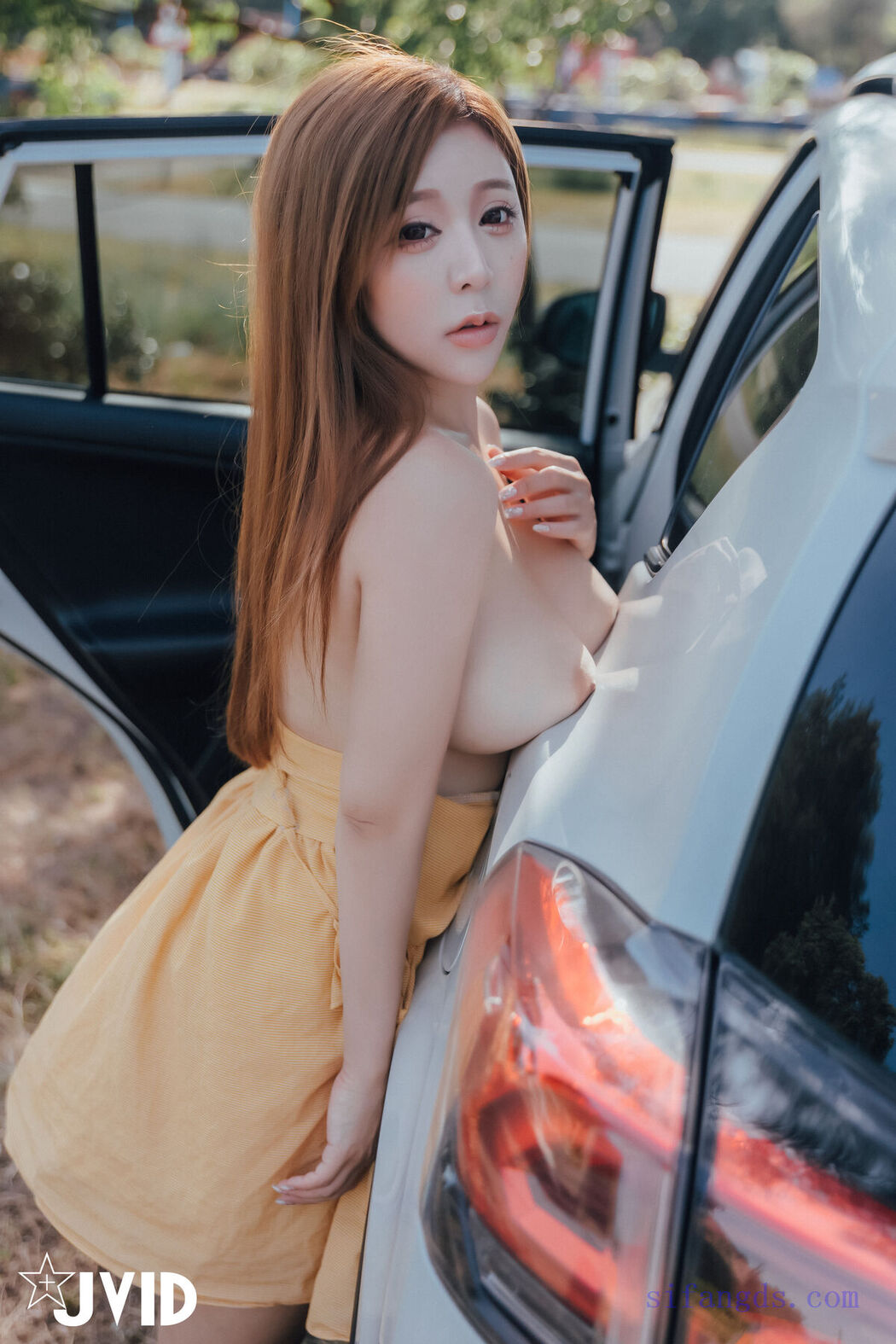 JVID Hon Lei Nai 本壘奈 &#8211; 我與本壘奈在車內劇烈搖晃體驗極致快感 Part1
