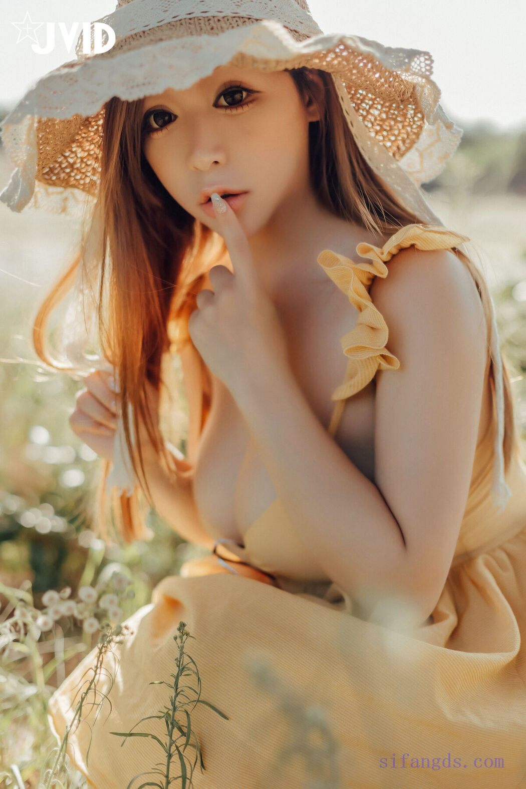 JVID Hon Lei Nai 本壘奈 – 我與本壘奈在車內劇烈搖晃體驗極致快感 Part2