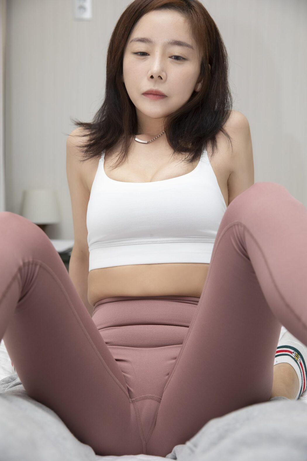 BUNNY LeeHa – A Helper Series S.1 A