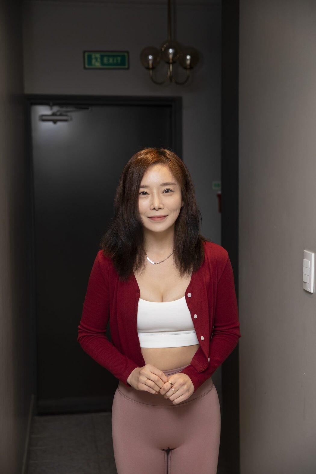 BUNNY LeeHa – A Helper Series S.1 A