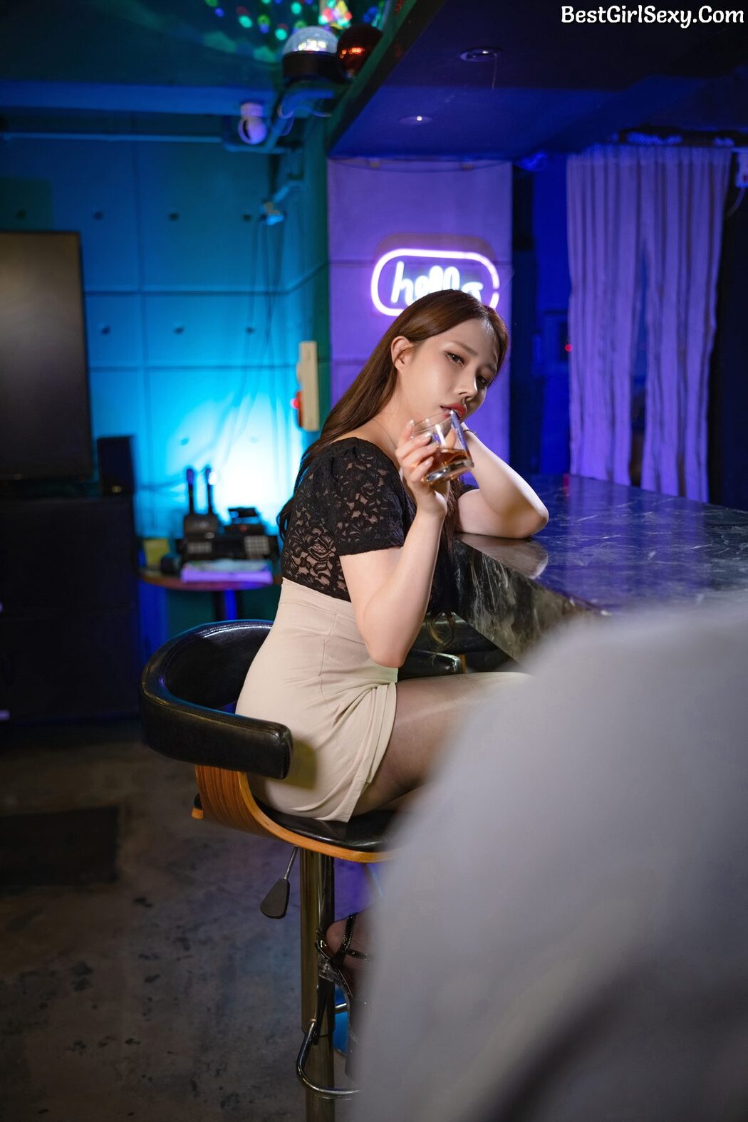 BUNNY Hani 하니 – A Drunken Woman A