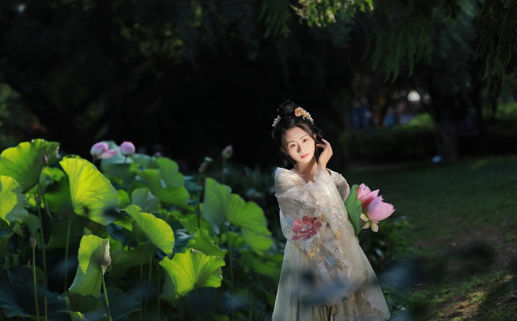 YiTuYu艺图语 Vol.2339 Y