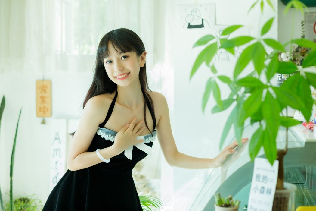 YiTuYu艺图语 Vol.2352 Yan Yun Lin Er