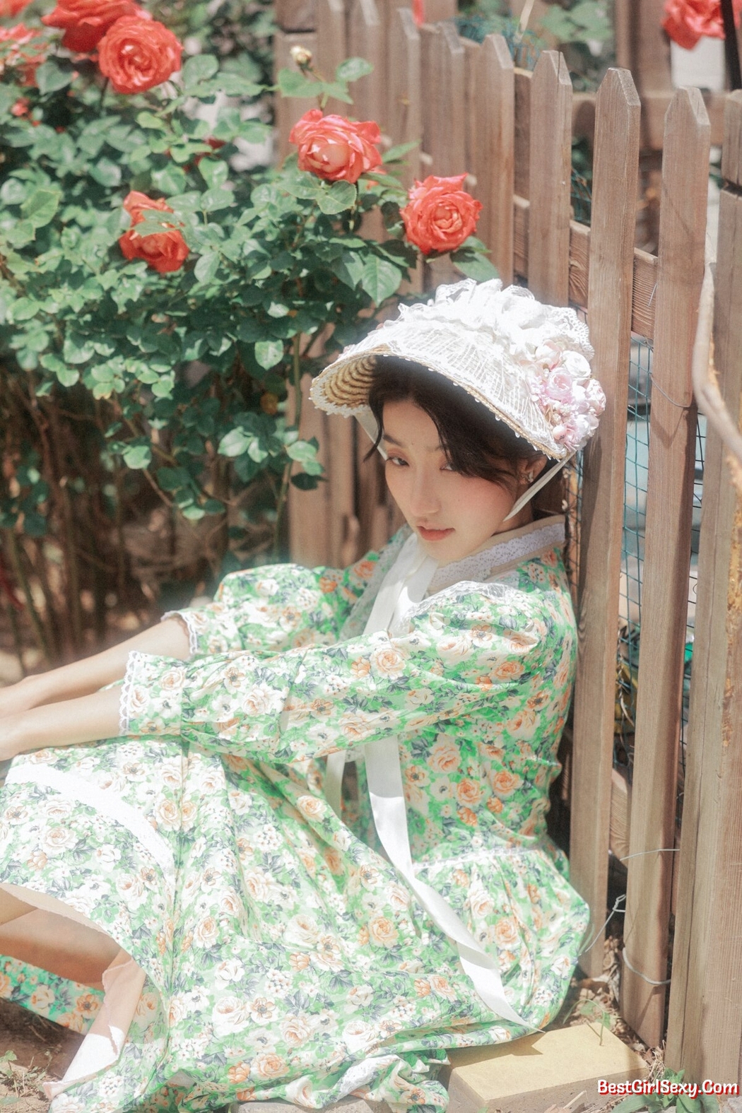 YiTuYu艺图语 Vol.2360 Xiao Meng Ai Chi Rou xm