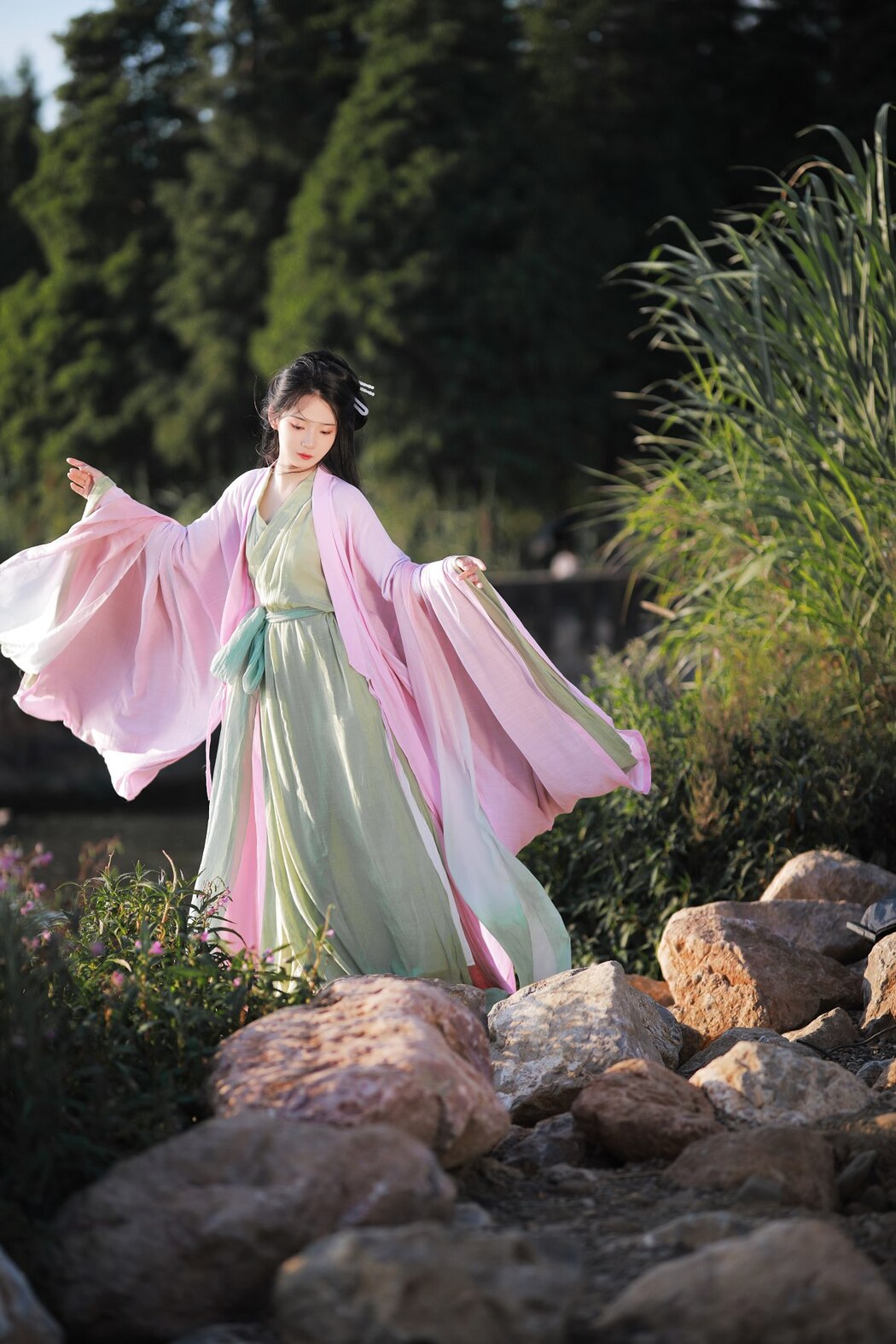 YiTuYu艺图语 Vol.2365 Luo Hua Ren Du Li
