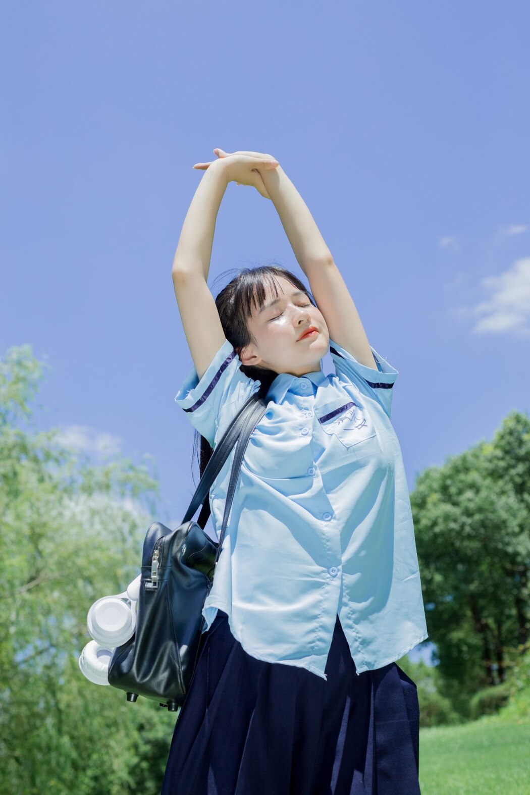 YiTuYu艺图语 Vol.2305 Xiao Yi Mei Mei Cute