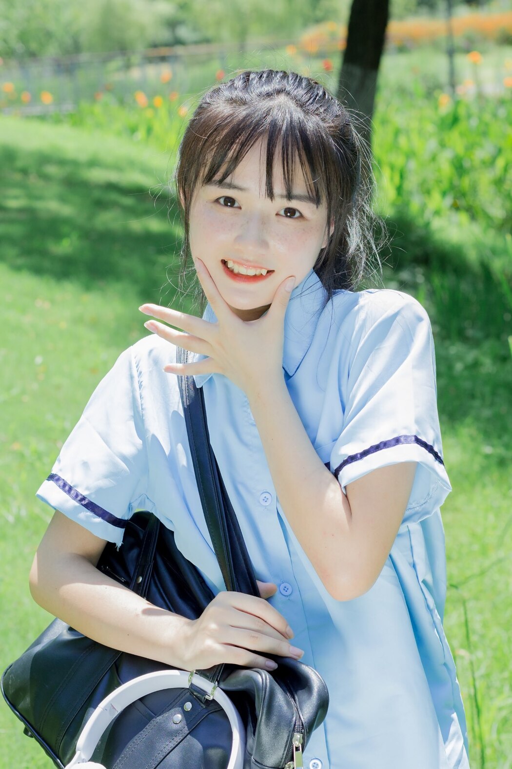 YiTuYu艺图语 Vol.2305 Xiao Yi Mei Mei Cute