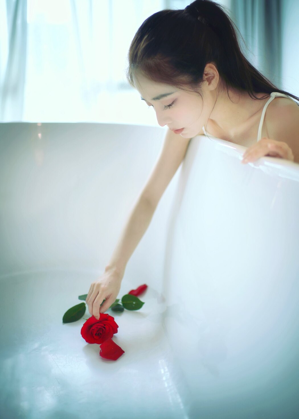 YiTuYu艺图语 Vol.2394 Ke Ai Wen Quan Dan