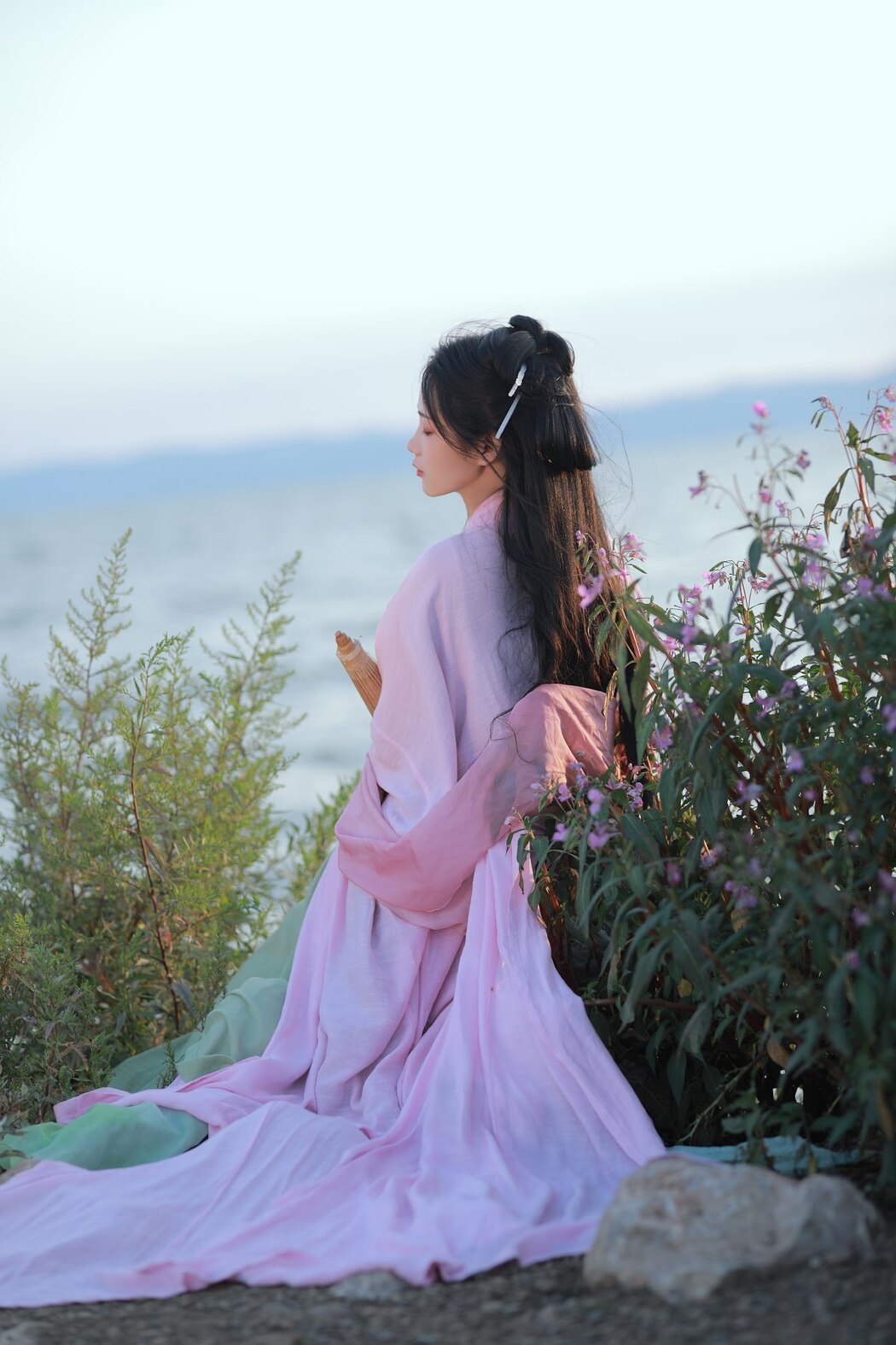 YiTuYu艺图语 Vol.2365 Luo Hua Ren Du Li