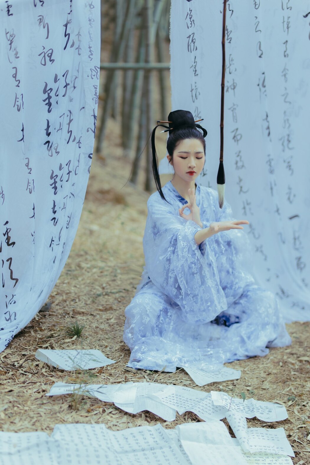 YiTuYu艺图语 Vol.2312 Jun Xin Lan