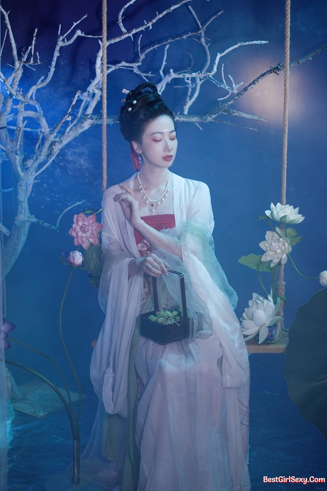 YiTuYu艺图语 Vol.2329 Inu Yi