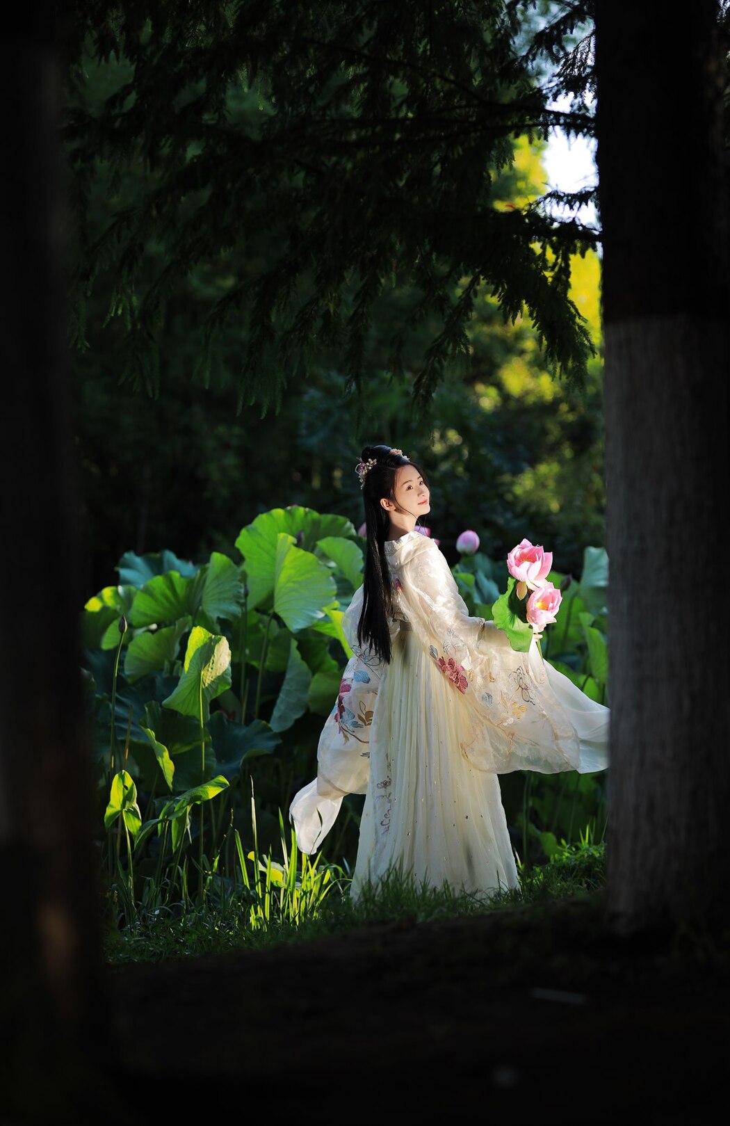 YiTuYu艺图语 Vol.2339 Y