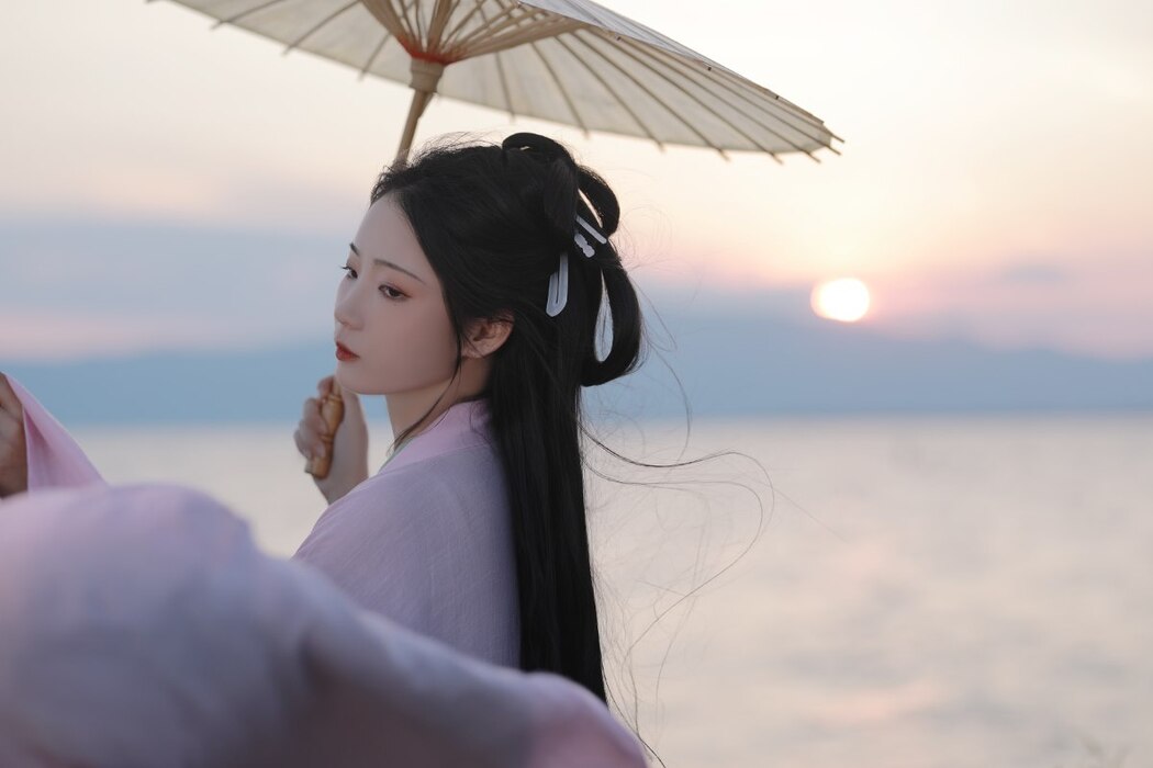 YiTuYu艺图语 Vol.2365 Luo Hua Ren Du Li