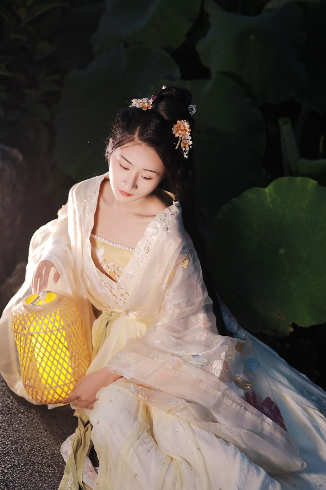 YiTuYu艺图语 Vol.2339 Y