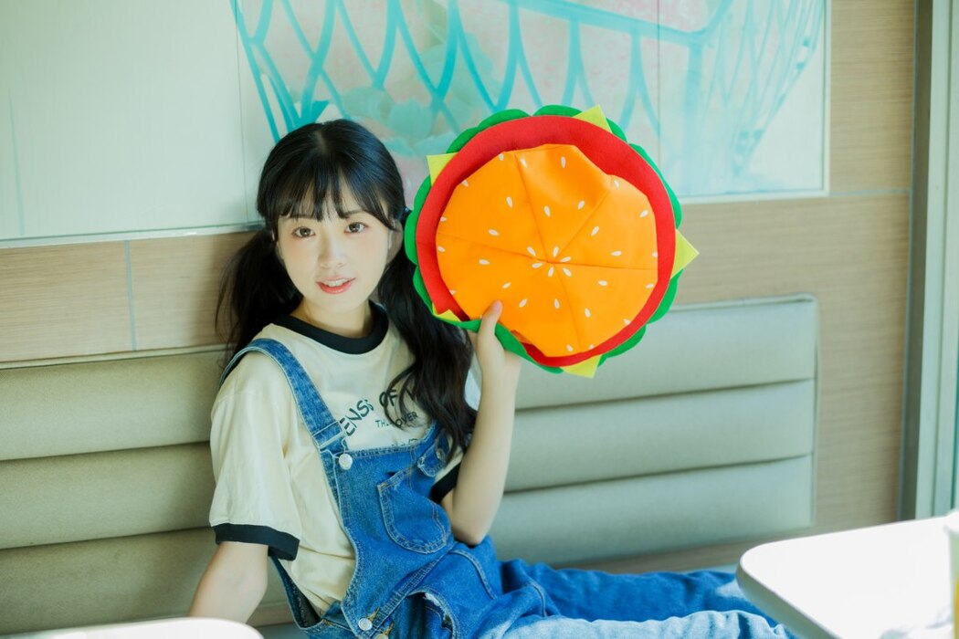 YiTuYu艺图语 Vol.2371 Ke Ai Pao Pao Ya