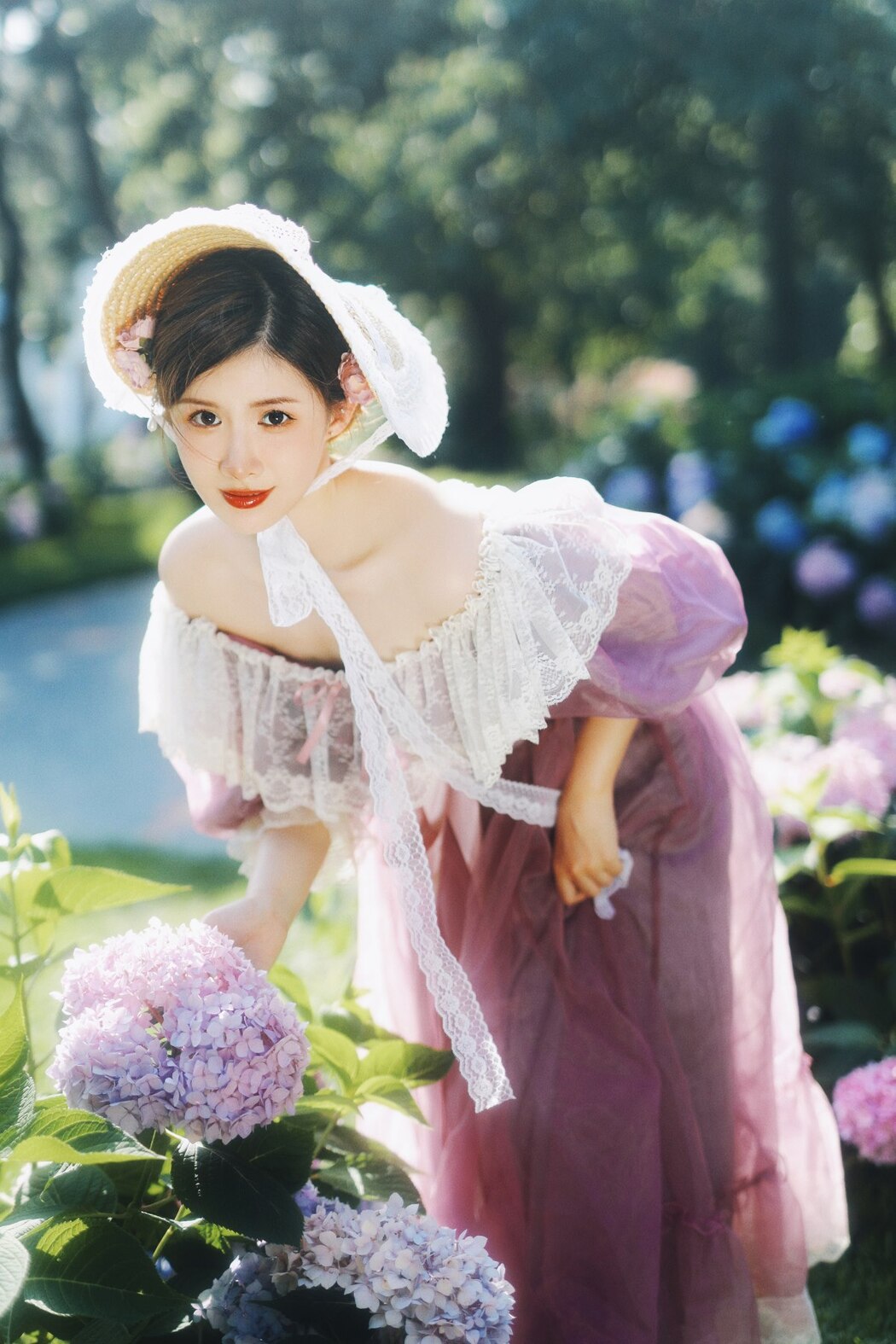YiTuYu艺图语 Vol.2356 Dian Dong Xiao Zhu Pig
