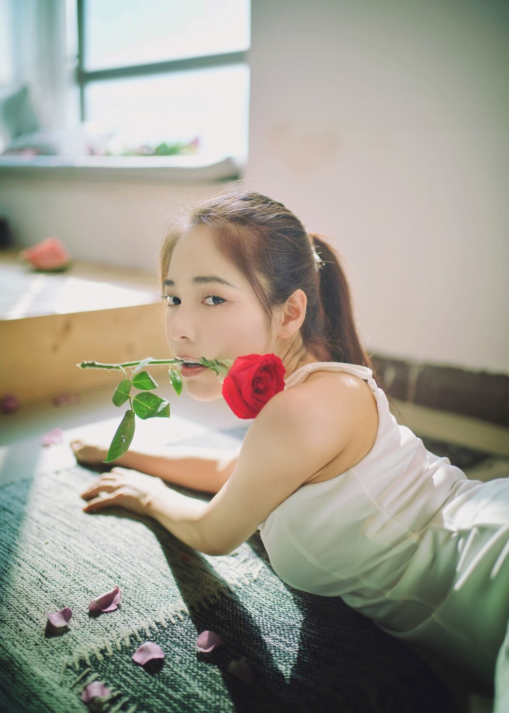 YiTuYu艺图语 Vol.2394 Ke Ai Wen Quan Dan