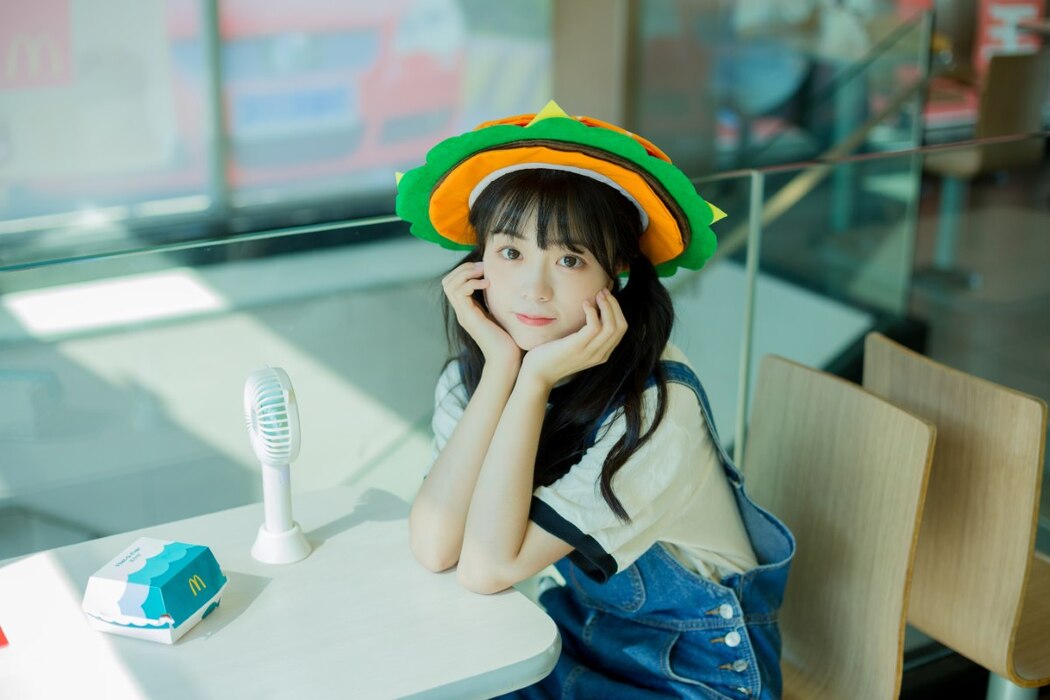 YiTuYu艺图语 Vol.2371 Ke Ai Pao Pao Ya