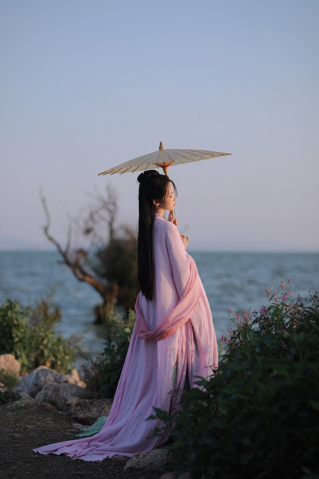 YiTuYu艺图语 Vol.2365 Luo Hua Ren Du Li