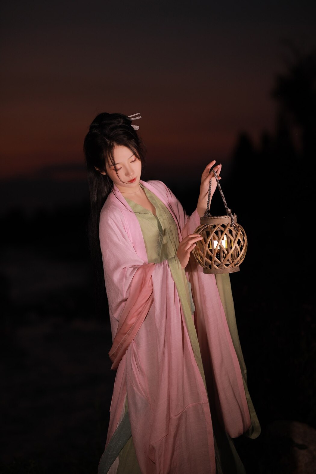 YiTuYu艺图语 Vol.2365 Luo Hua Ren Du Li