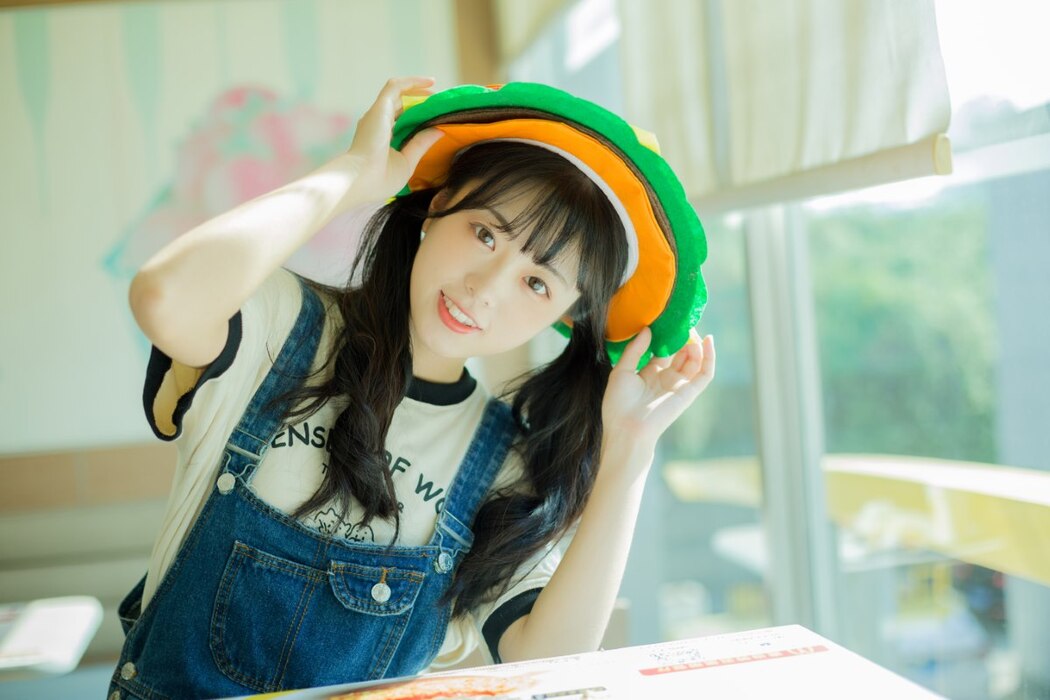 YiTuYu艺图语 Vol.2371 Ke Ai Pao Pao Ya