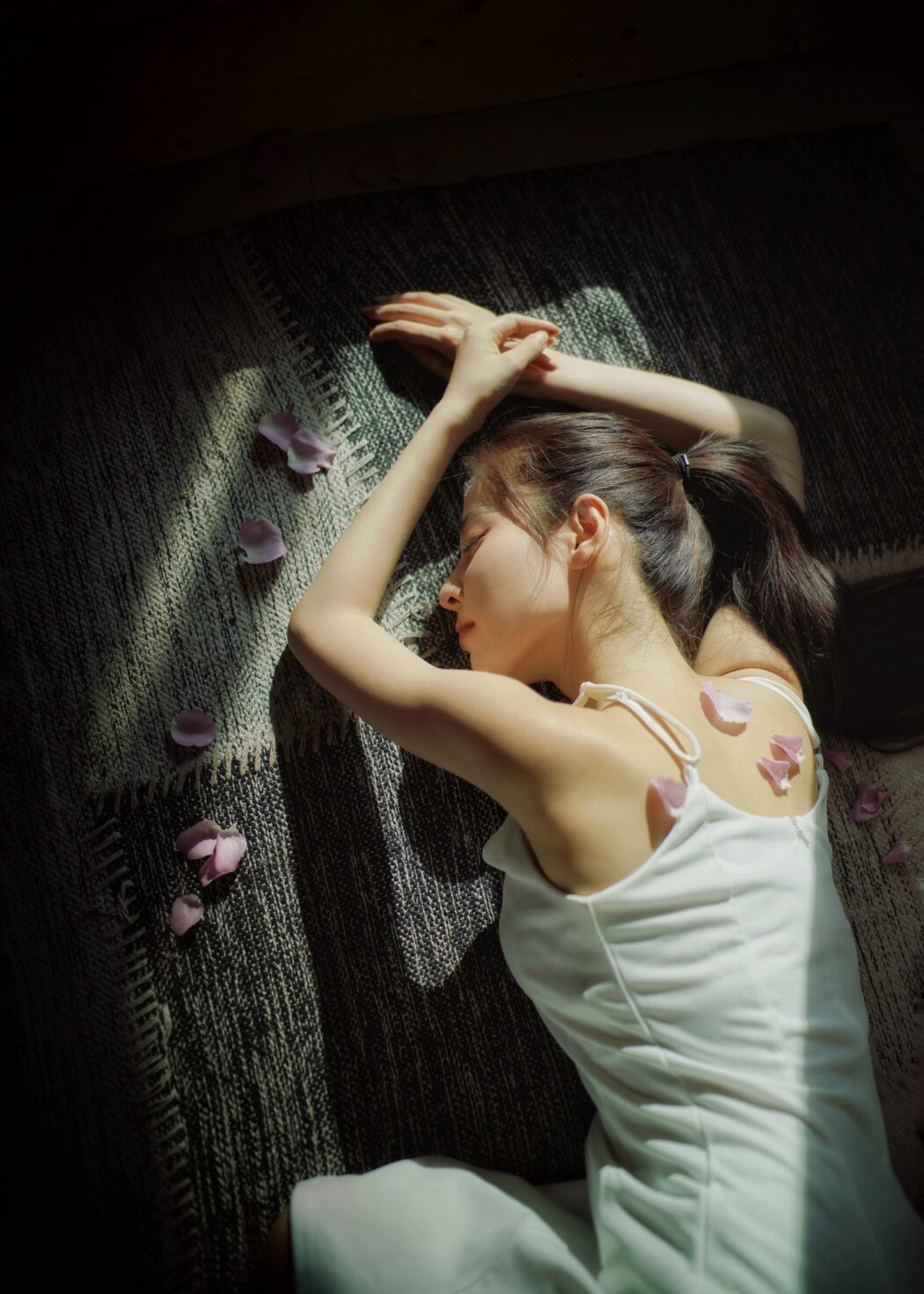 YiTuYu艺图语 Vol.2394 Ke Ai Wen Quan Dan