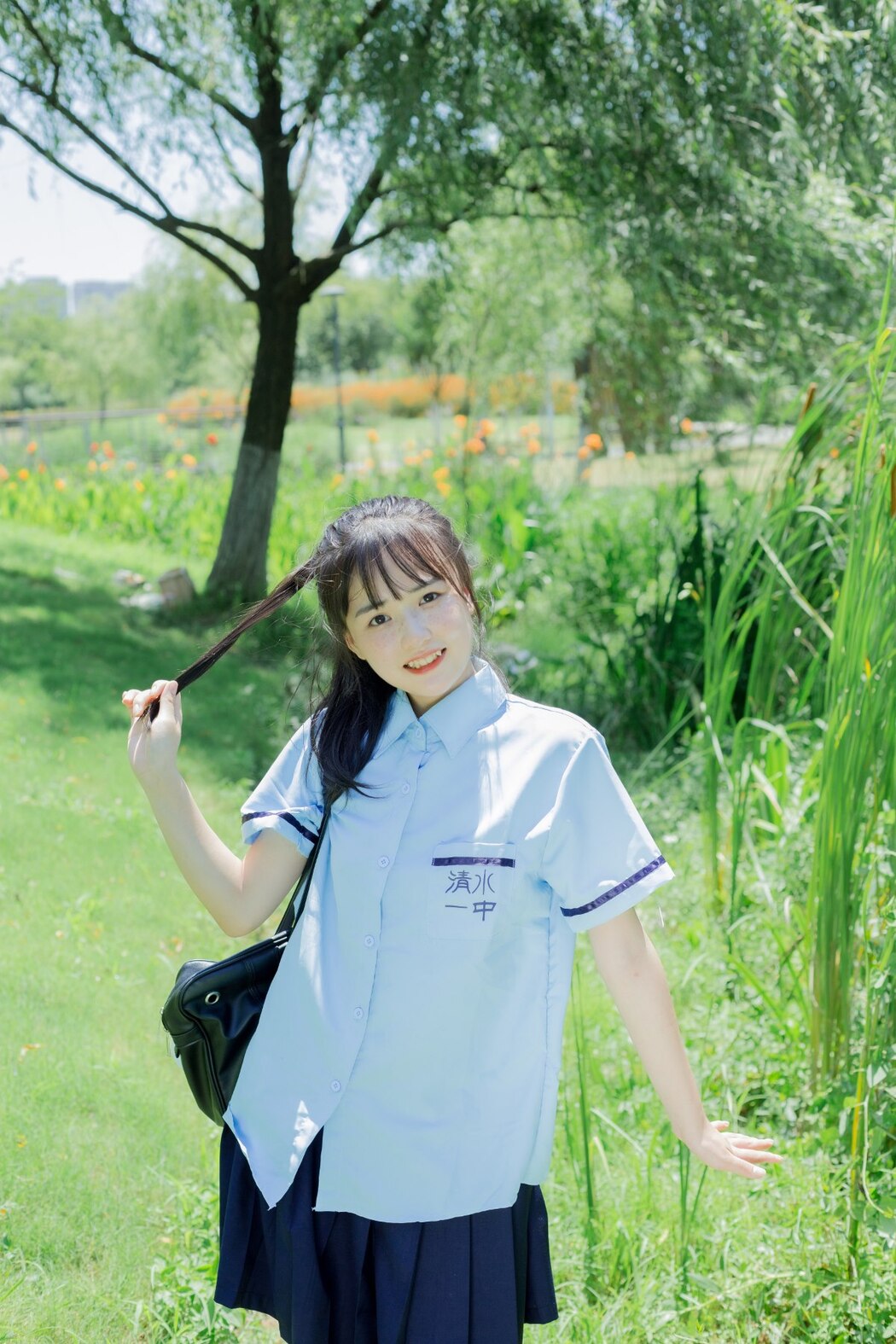 YiTuYu艺图语 Vol.2305 Xiao Yi Mei Mei Cute