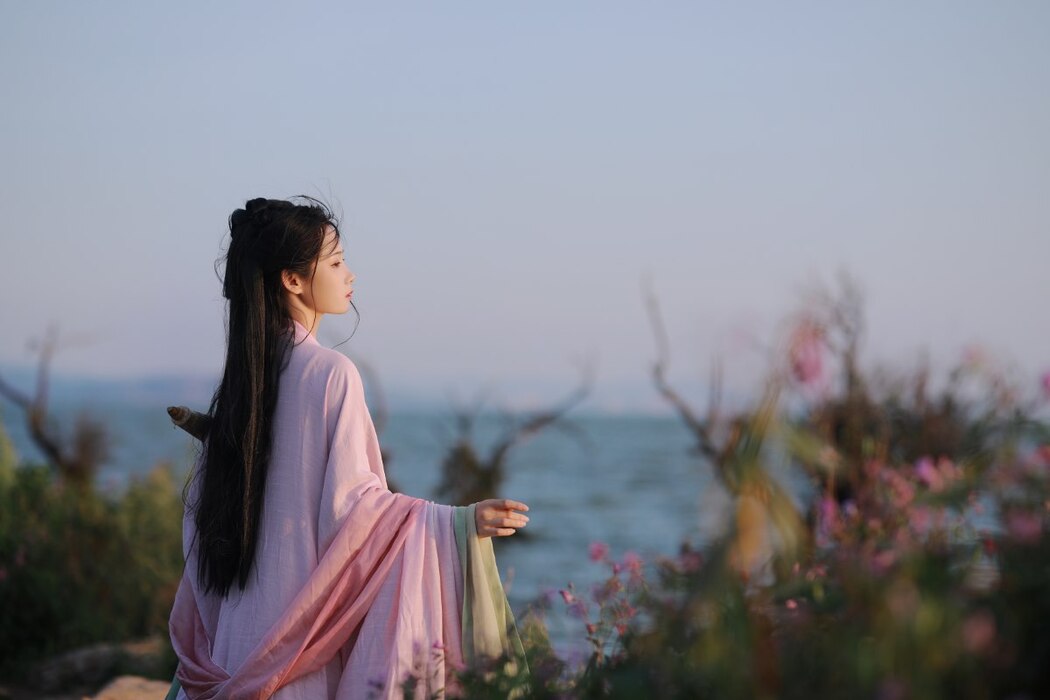 YiTuYu艺图语 Vol.2365 Luo Hua Ren Du Li