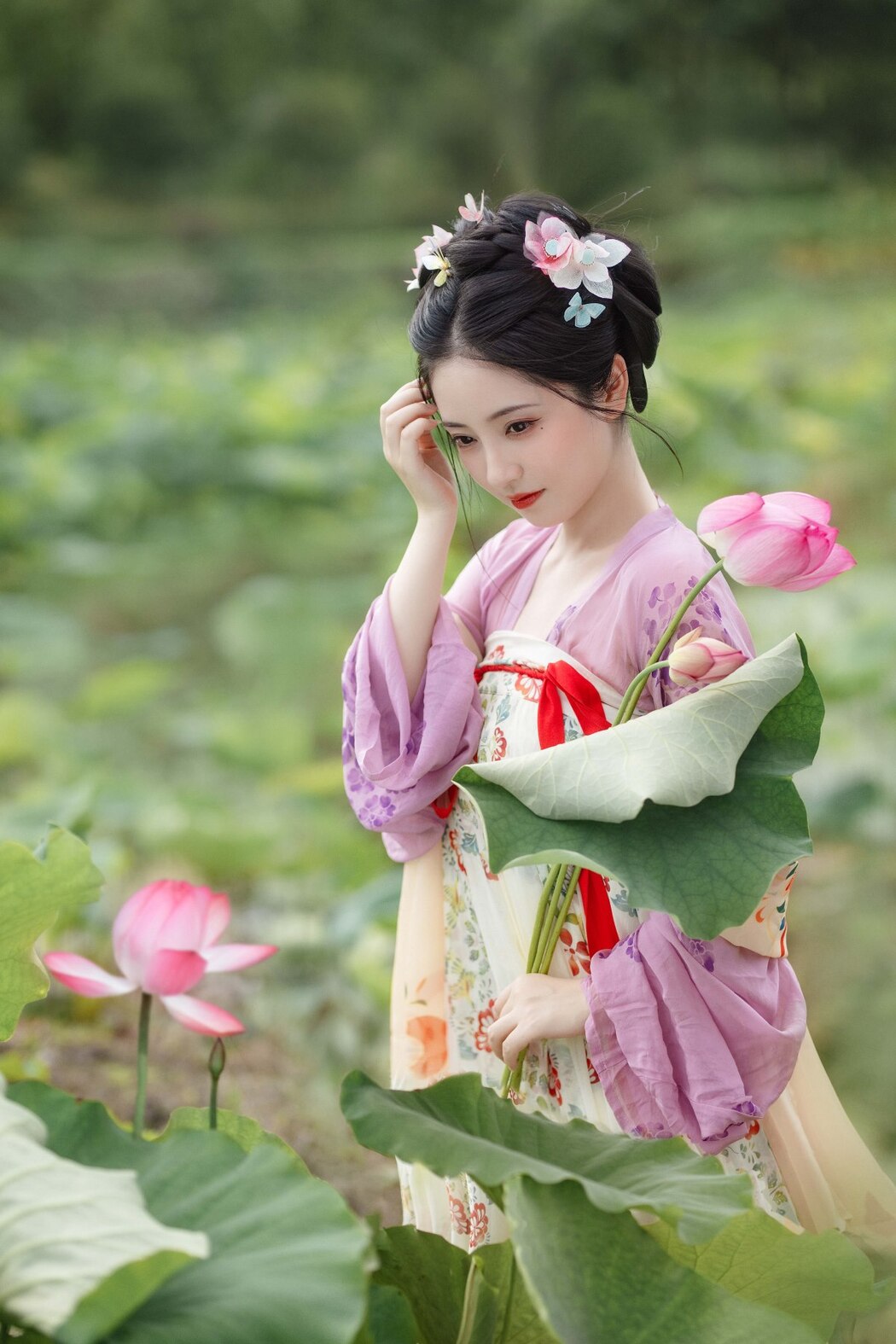 YiTuYu艺图语 Vol.2368 Cai He