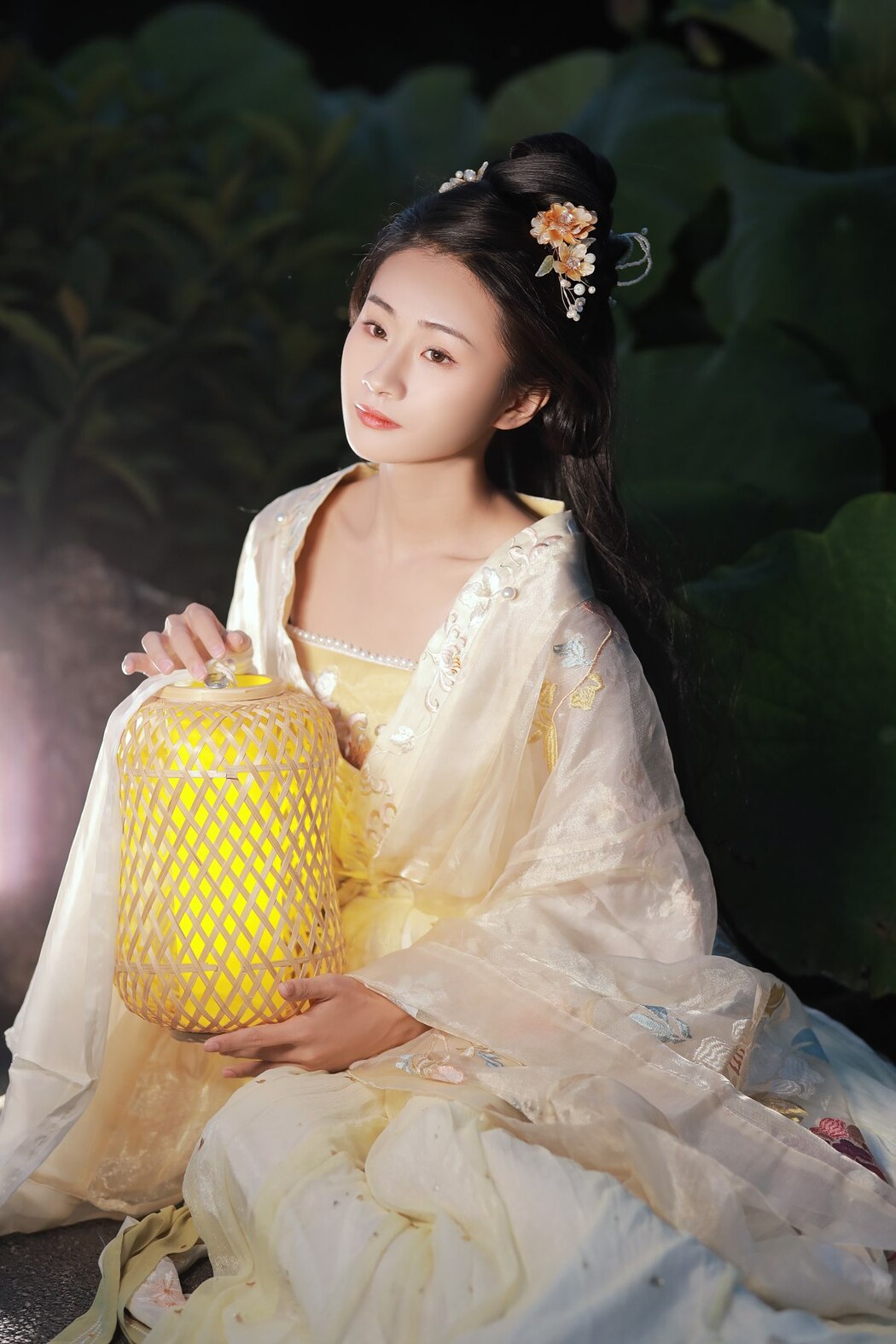 YiTuYu艺图语 Vol.2339 Y