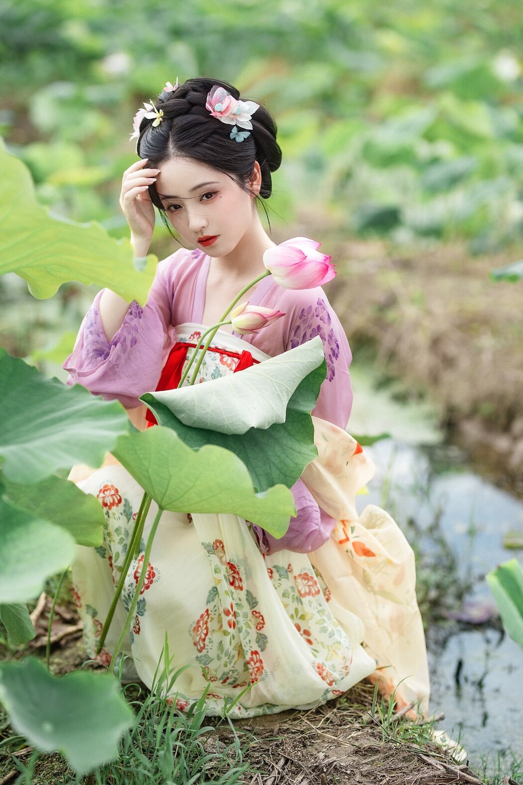 YiTuYu艺图语 Vol.2368 Cai He