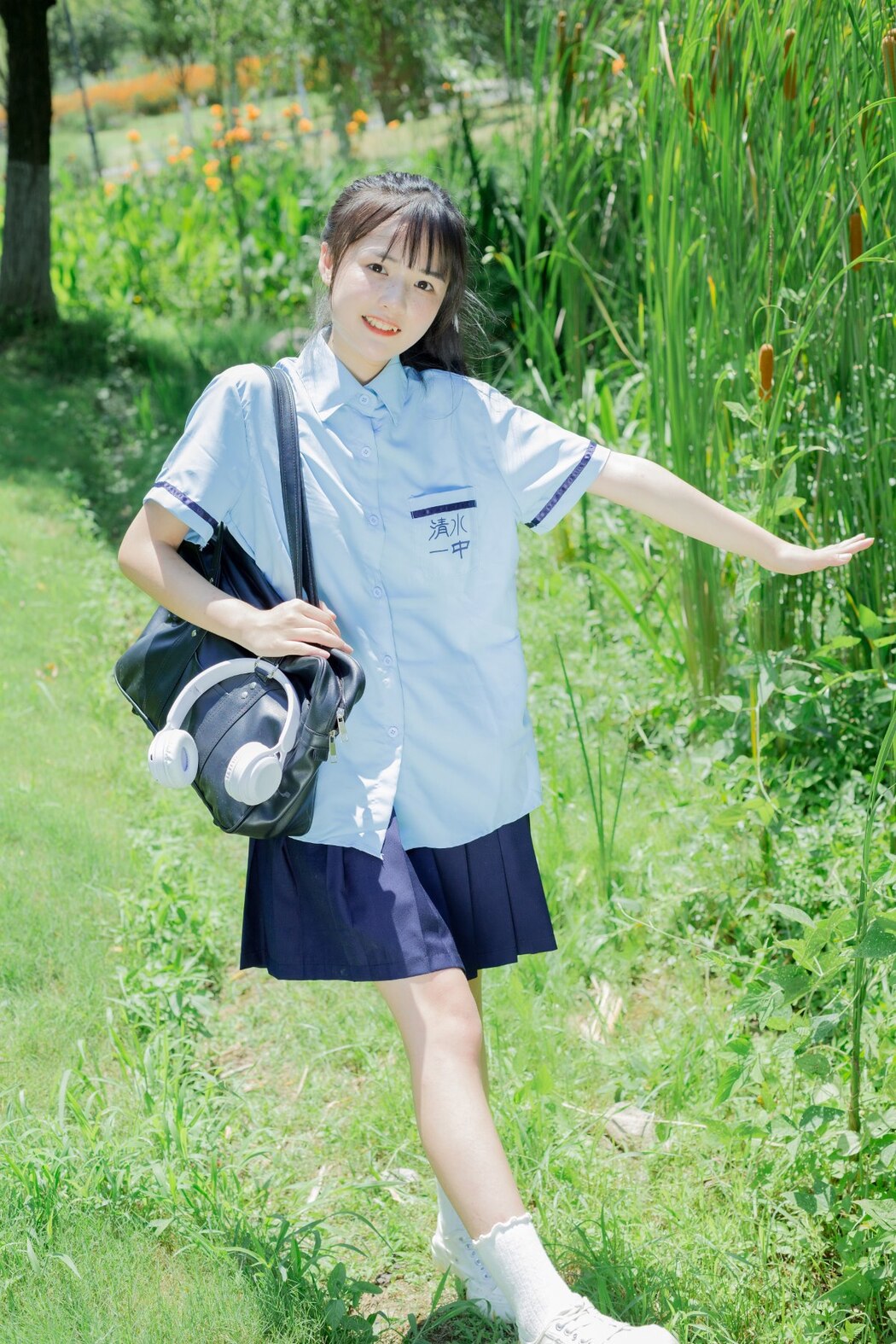 YiTuYu艺图语 Vol.2305 Xiao Yi Mei Mei Cute