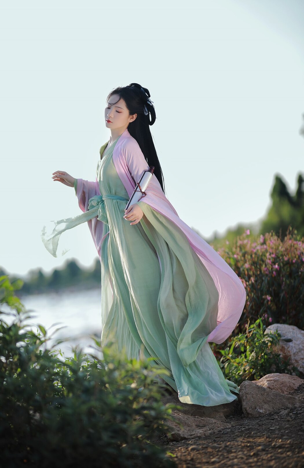 YiTuYu艺图语 Vol.2365 Luo Hua Ren Du Li