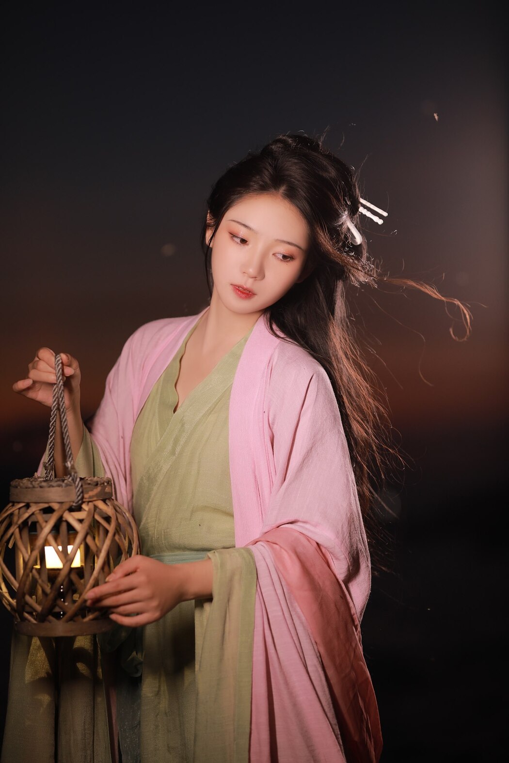 YiTuYu艺图语 Vol.2365 Luo Hua Ren Du Li
