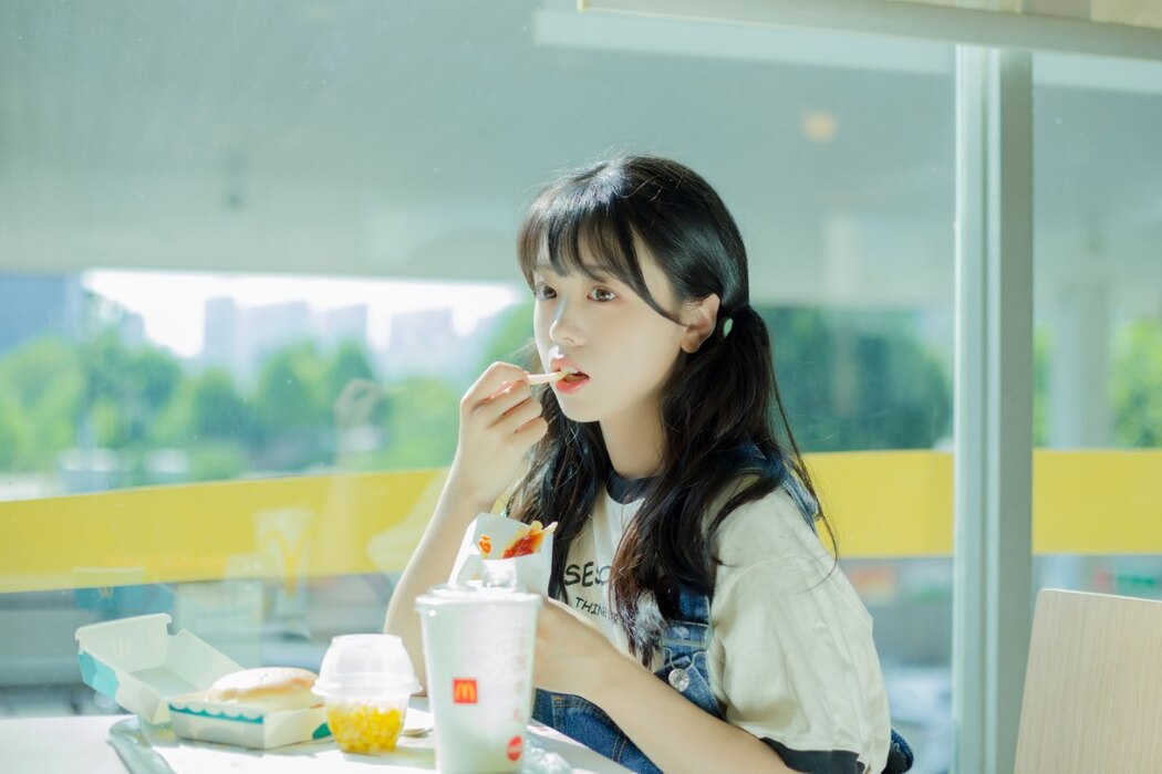 YiTuYu艺图语 Vol.2371 Ke Ai Pao Pao Ya