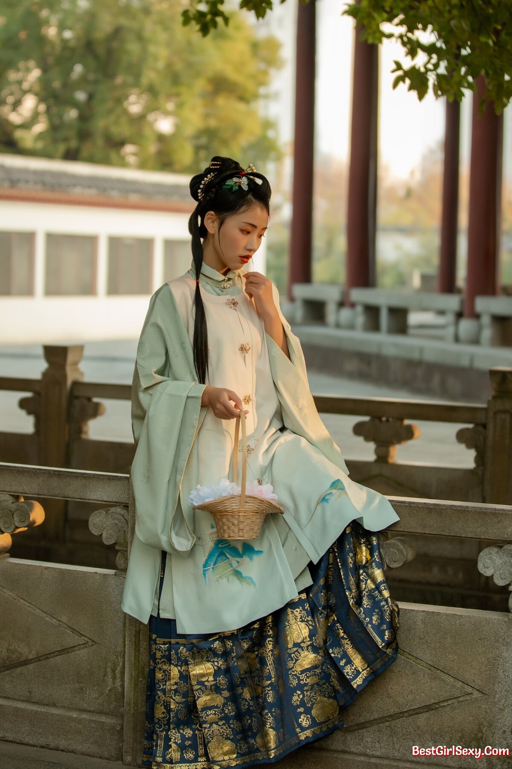 YiTuYu艺图语 Vol.2344 Ri Luo Xin Cheng