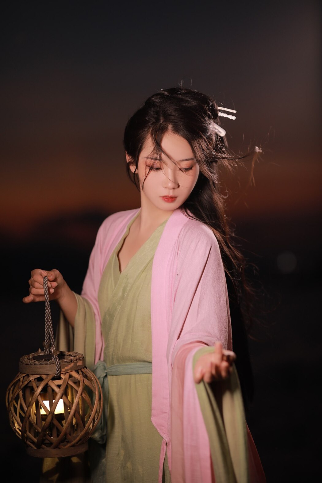YiTuYu艺图语 Vol.2365 Luo Hua Ren Du Li