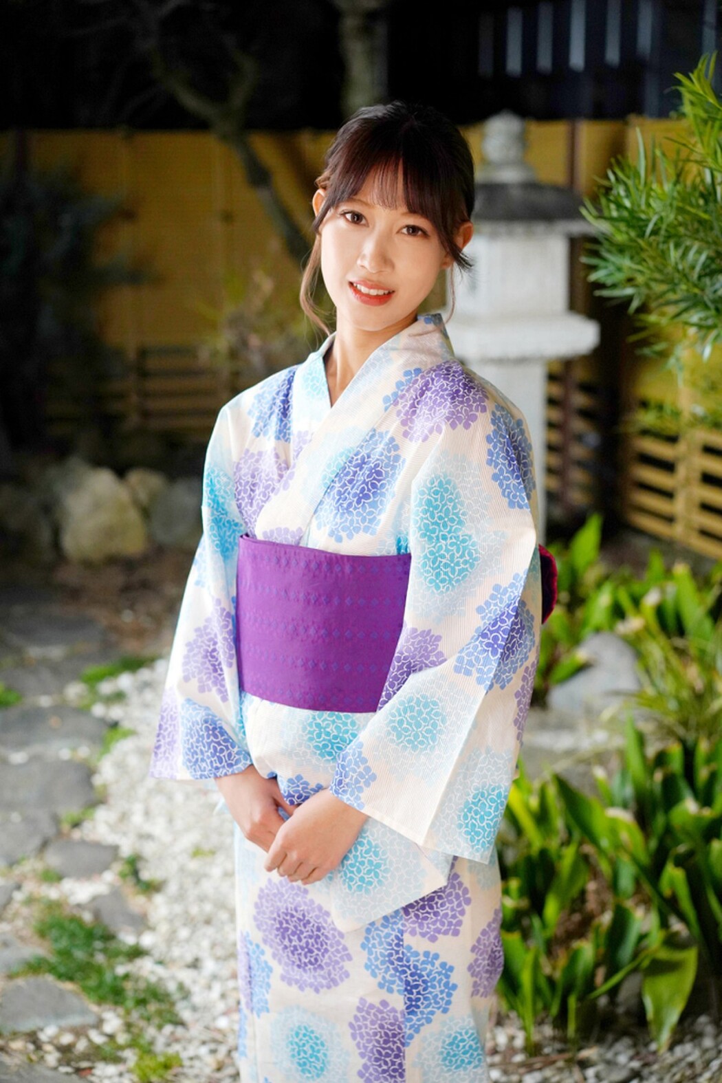 Digital Photo Book Mika Matsumoto 松本みか – Smile Love Giri Giri Idol Club B