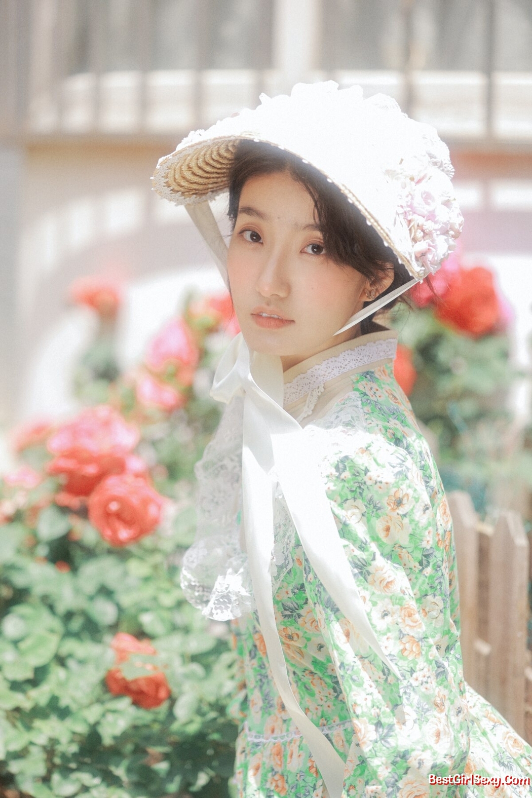 YiTuYu艺图语 Vol.2360 Xiao Meng Ai Chi Rou xm