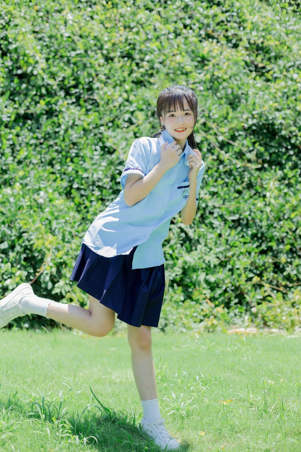 YiTuYu艺图语 Vol.2305 Xiao Yi Mei Mei Cute