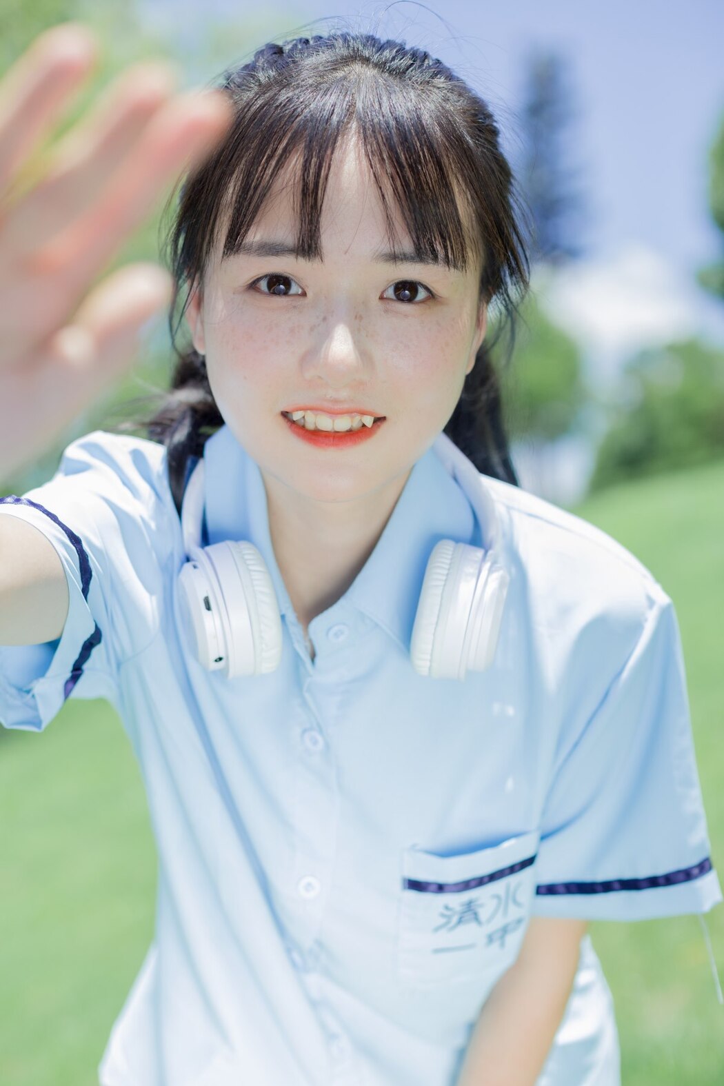 YiTuYu艺图语 Vol.2305 Xiao Yi Mei Mei Cute