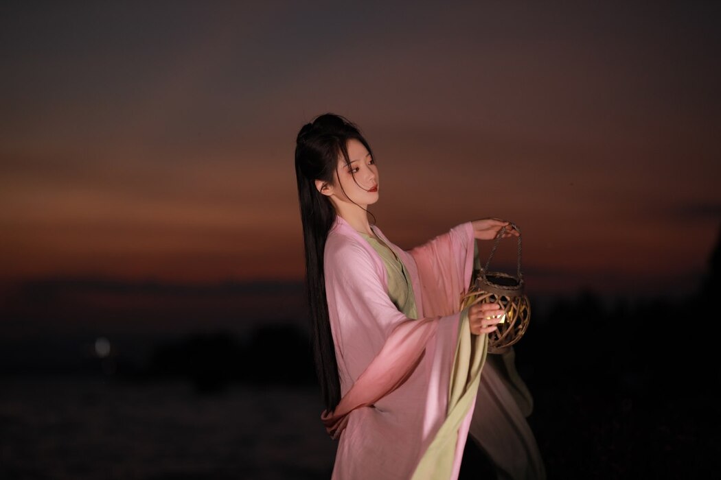YiTuYu艺图语 Vol.2365 Luo Hua Ren Du Li