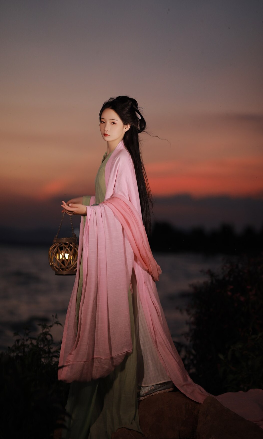 YiTuYu艺图语 Vol.2365 Luo Hua Ren Du Li