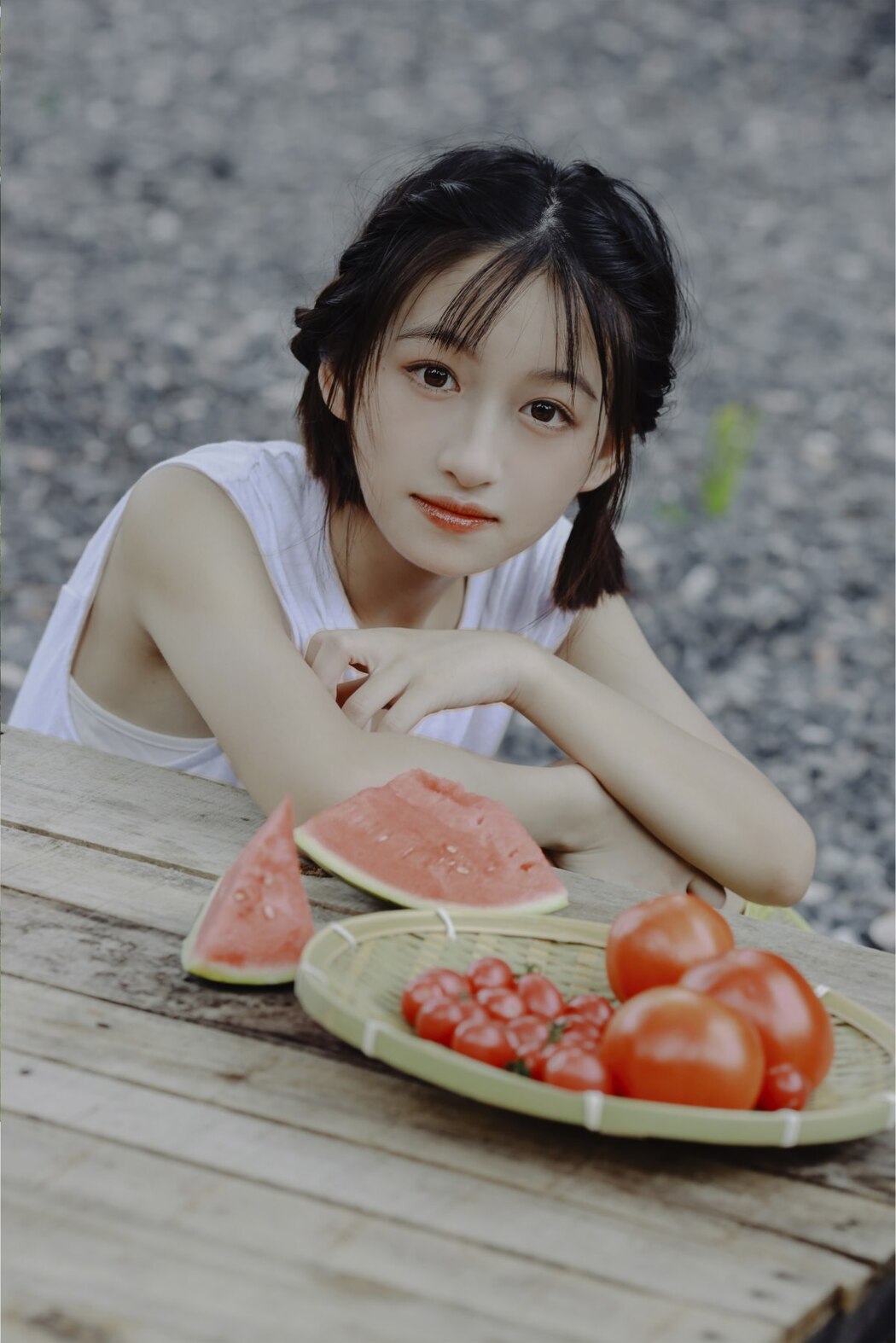 YiTuYu艺图语 Vol.2334 Yu Er
