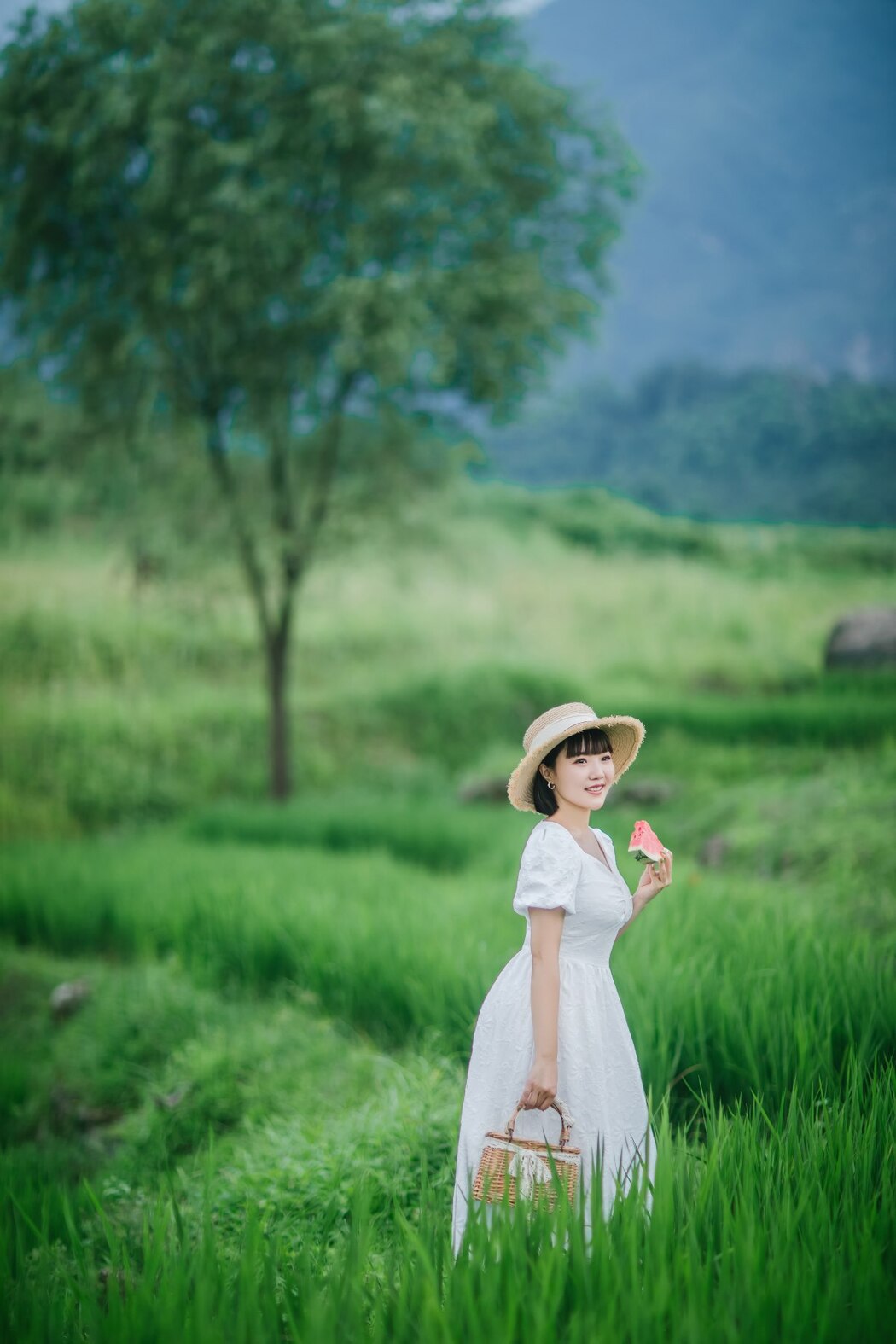 YiTuYu艺图语 Vol.2318 Dong Qin