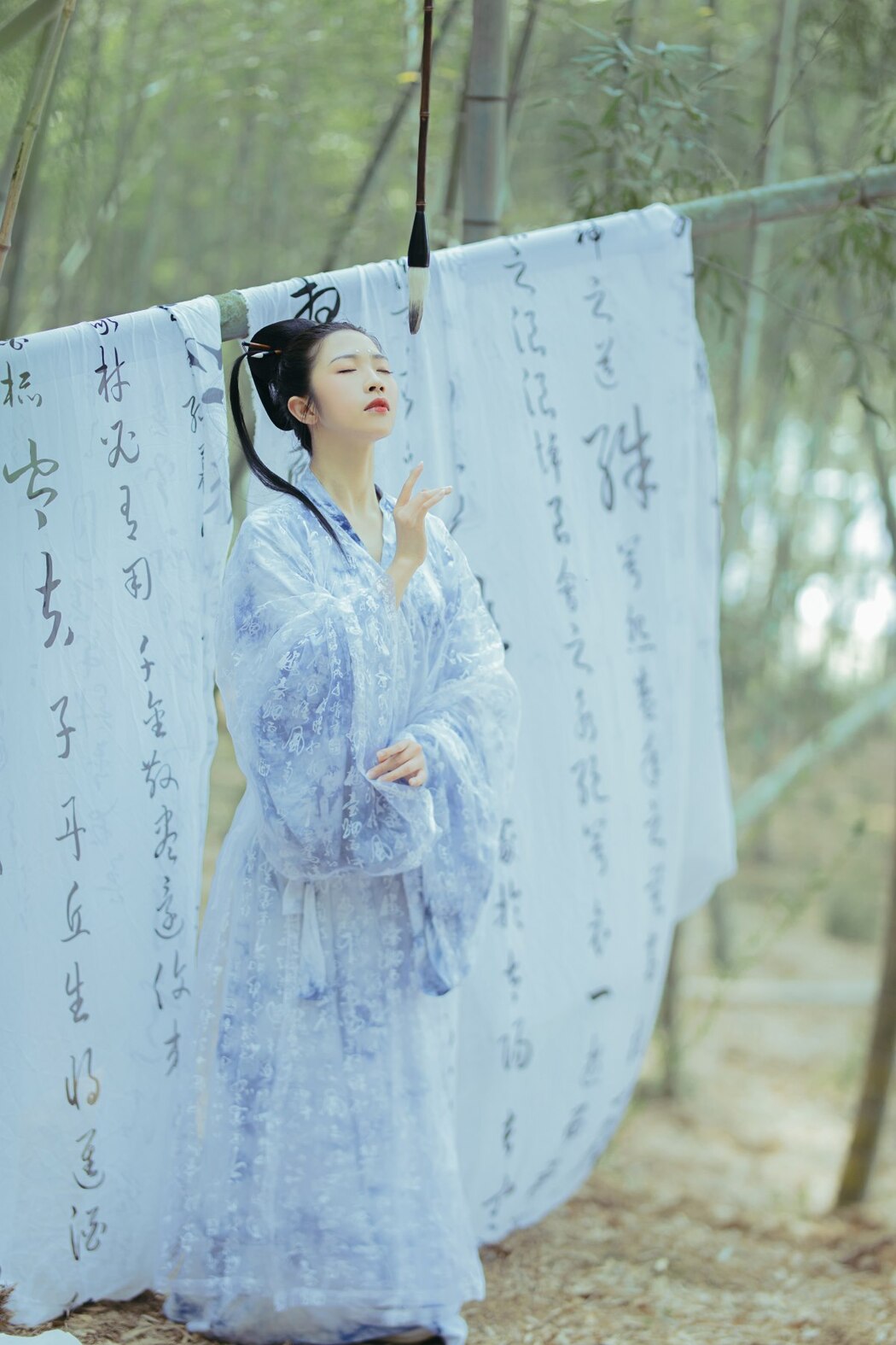 YiTuYu艺图语 Vol.2312 Jun Xin Lan