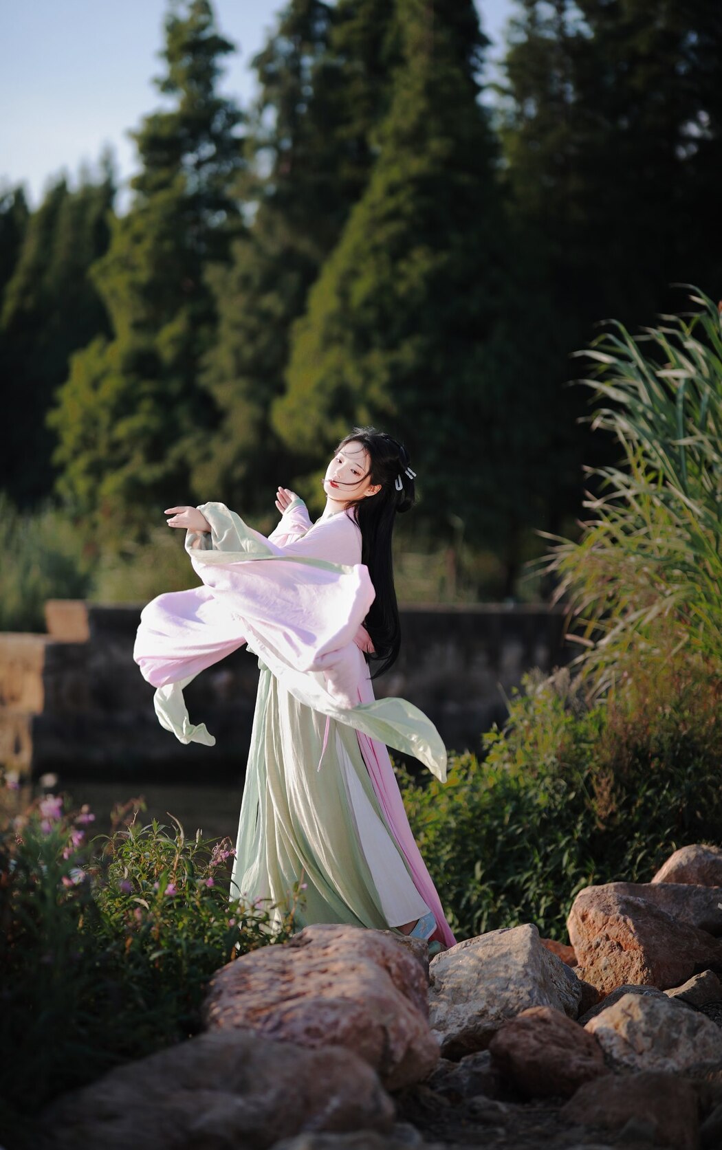 YiTuYu艺图语 Vol.2365 Luo Hua Ren Du Li